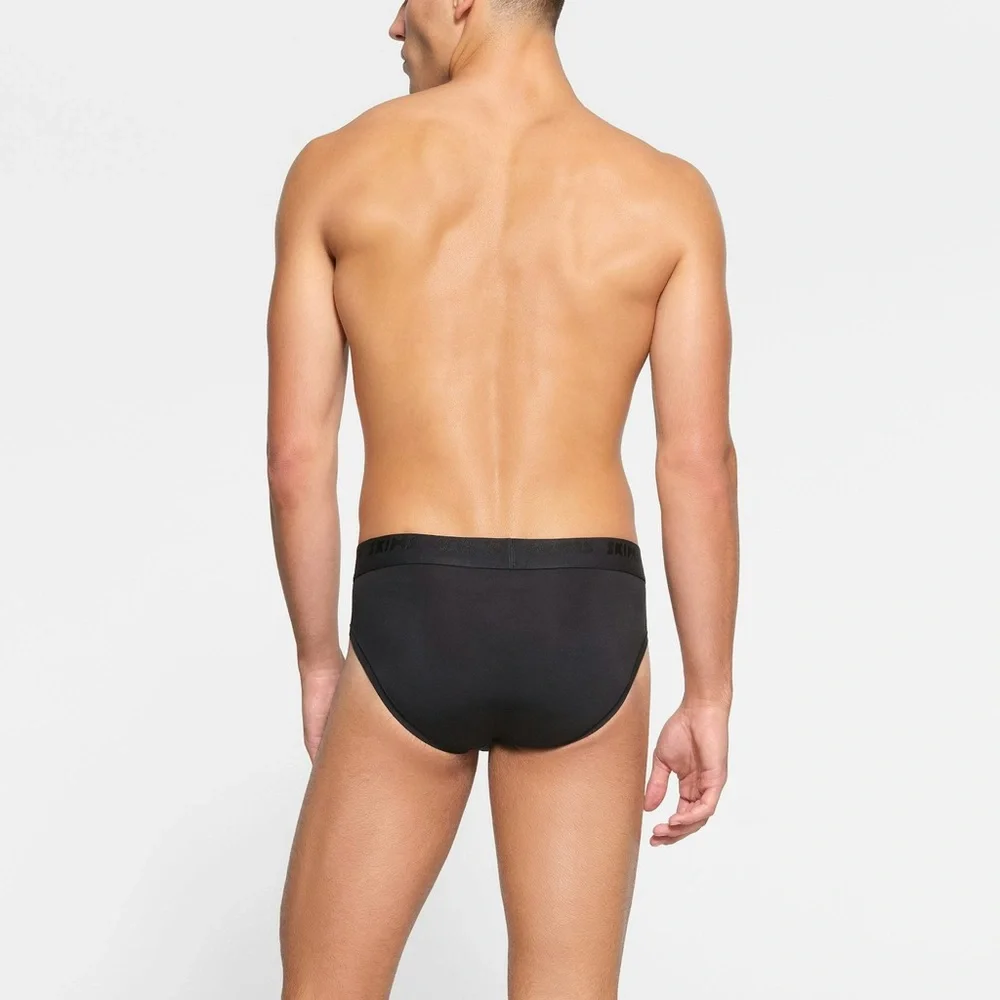 Skims stretch men’s brief in obsidian‎ size:XS New With Tags